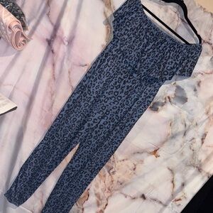 ✨Leopard Off Shoulder Jumpsuit ✨